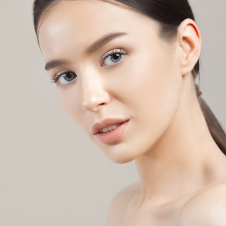  فوائد ماسك العسل والحليب لتفتيح البشرة