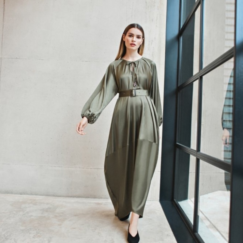  فستان من علامة ليم السعودية المصدر ليم