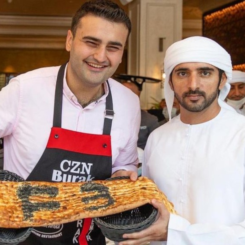 ولي عهد دبي يزور مطعم بوراك