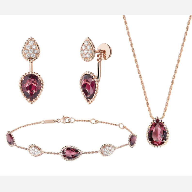 طقم من بوشرون Boucheron