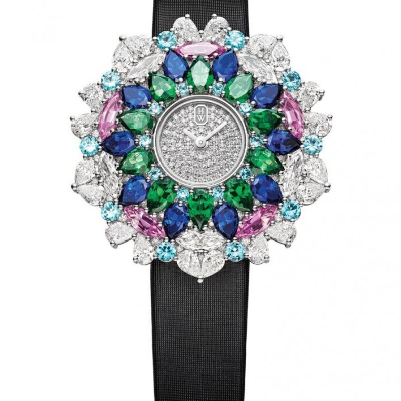 ساعة من هاري وينستون Harry Winston