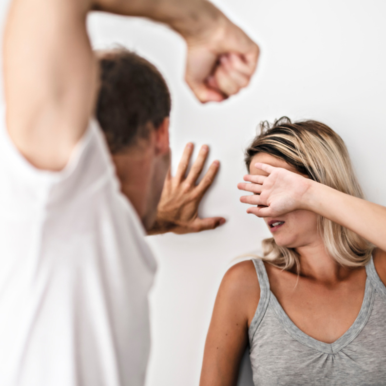  قصة حب تنتهي خلف القضبان