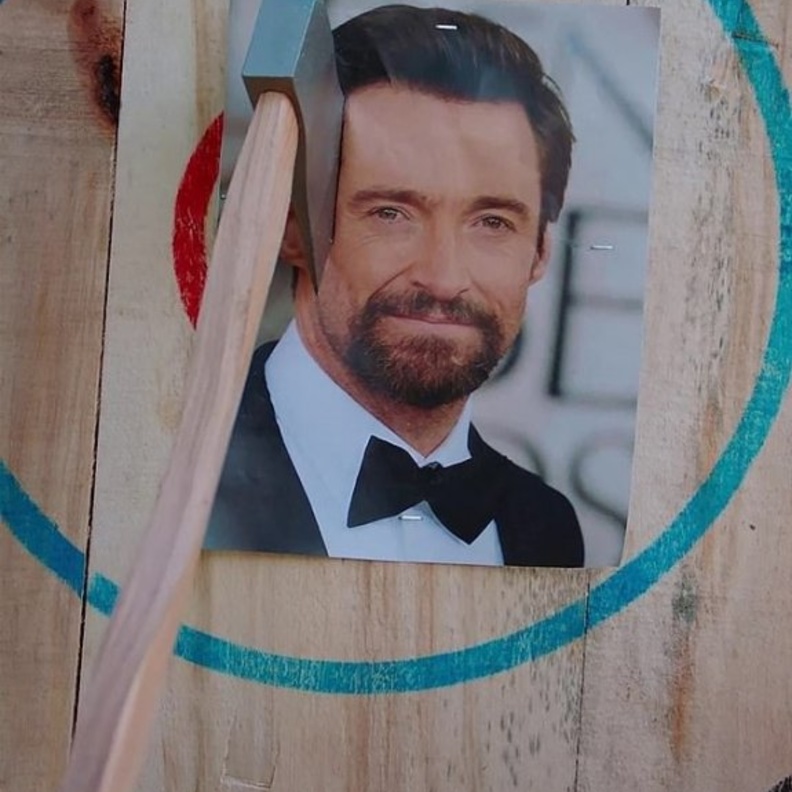 رأس هيو جاكمان كهدف