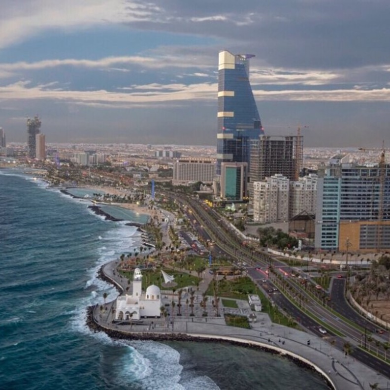 اغلاق الواجهات البحرية بجدة بسبب تزاحم الزوار للحد من انتشار كورونا 