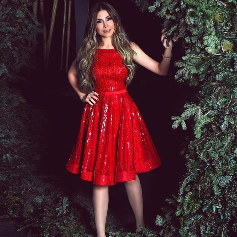  فساتين خطوبة ناعمة من دار لابورجوازي