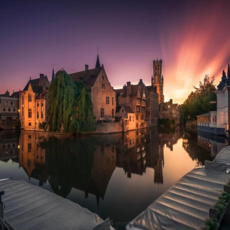  فندق رولي برغونديش كرويس، بروج، بلجيكا