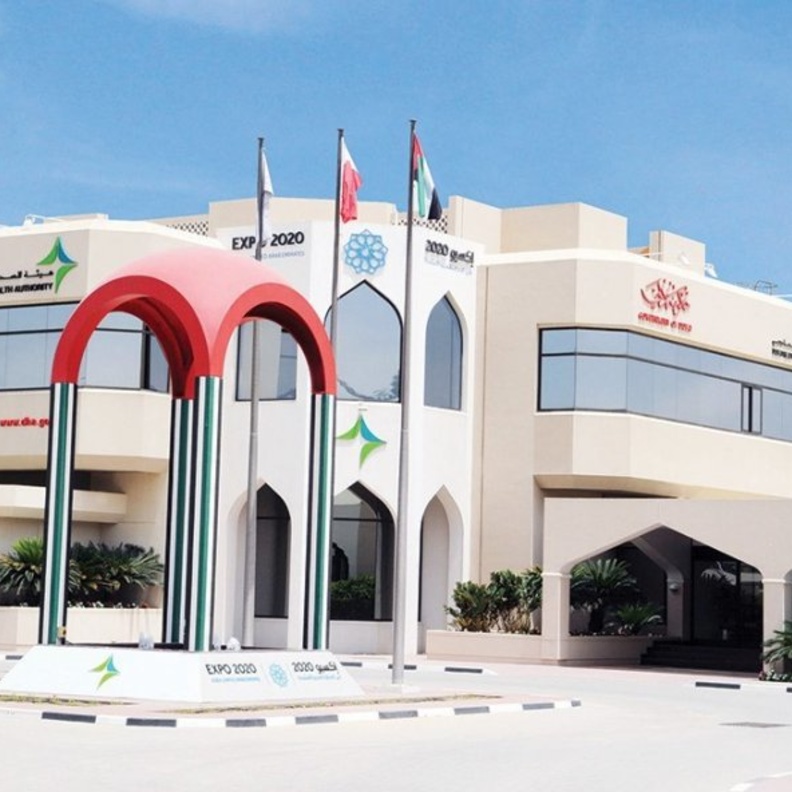 صحة دبي تحذر من التساهل وتلوح بفرض إجراءات وقائية أكثر شدة