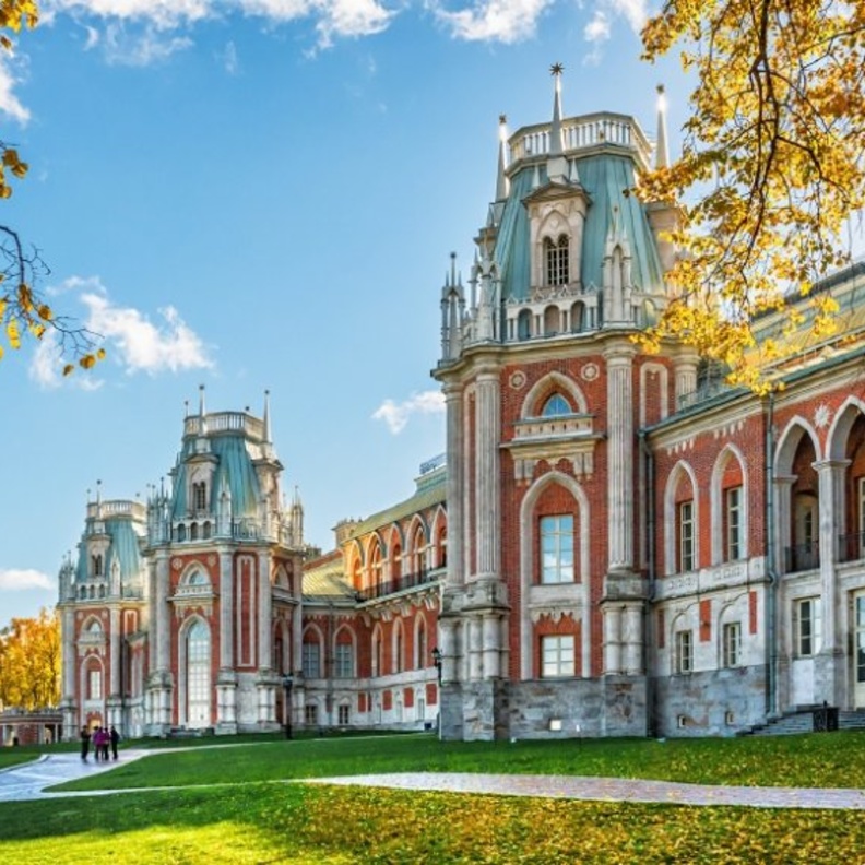 السياحة في أوزبكستان قصر رومانوف ROMANOV PALACE