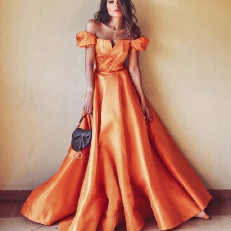  فساتين خطوبة ناعمة من هبة القرشي