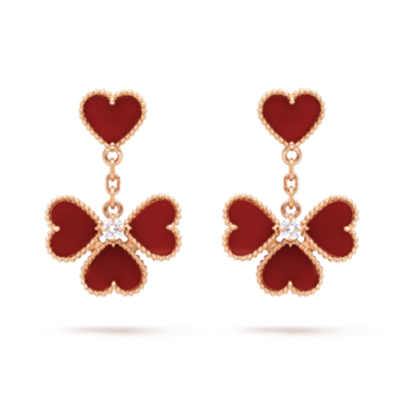  أقراط من فان كليف اند آربلز Van Cleef & Arpels