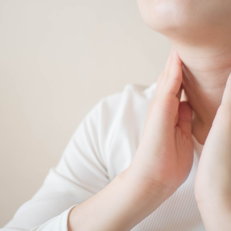  ما هي اسباب مرض هاشيموتو وما هي اعراض وكيف يمكن تشخيصه