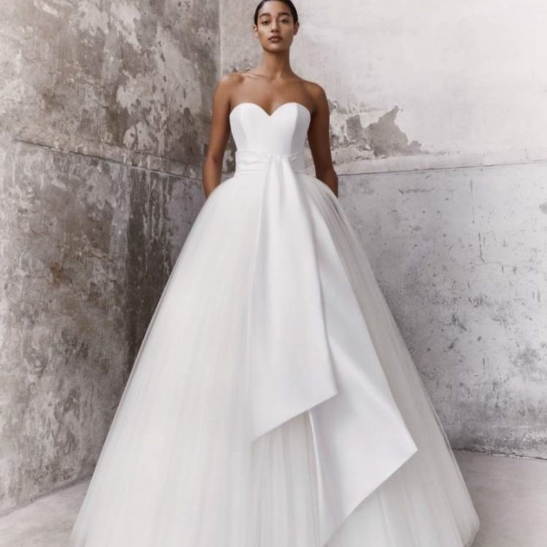 فساتين زفاف 2021 من viktor & rolf