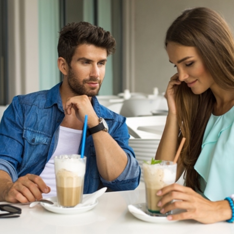 ما هي صفات المرأة التي لا يمكن للرجل مقاومتها