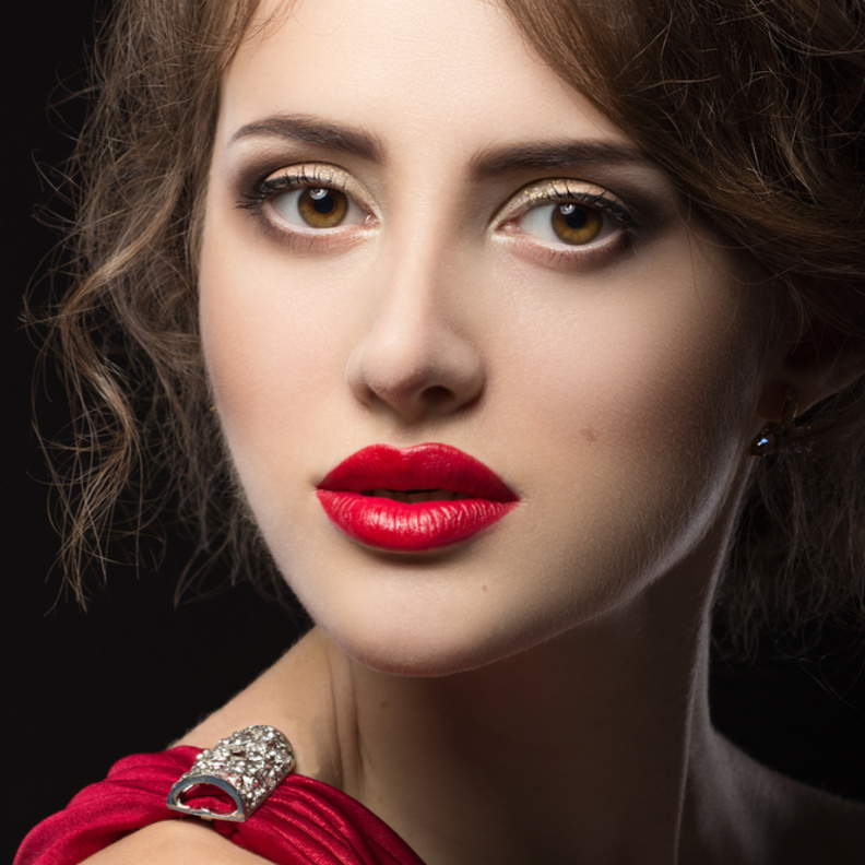 اخطاء مكياج تفاديها لإطلالة مثالية في مناسبة يوم الحب 2021