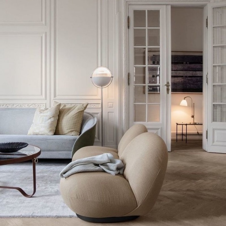  توزيع مريح لأثاث غرفة معيشة