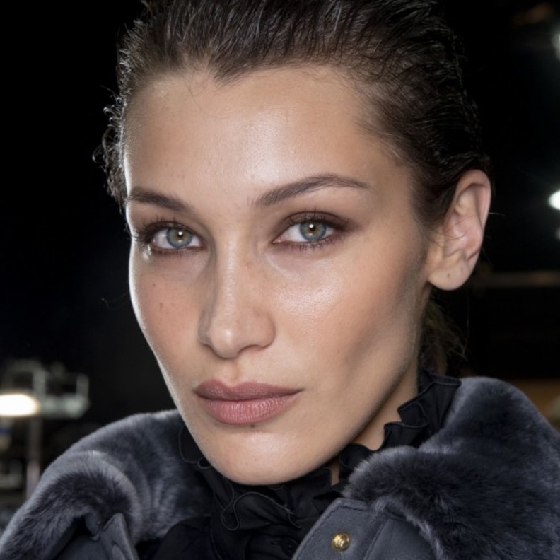 أفضل أشكال فرش المكياج لوضع البلاشر