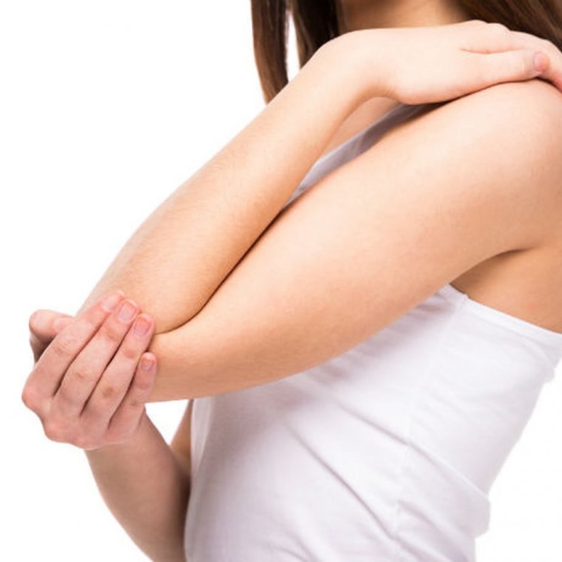 خلطة الألوة فيرا والحليب للتخلص من سواد الأكواع