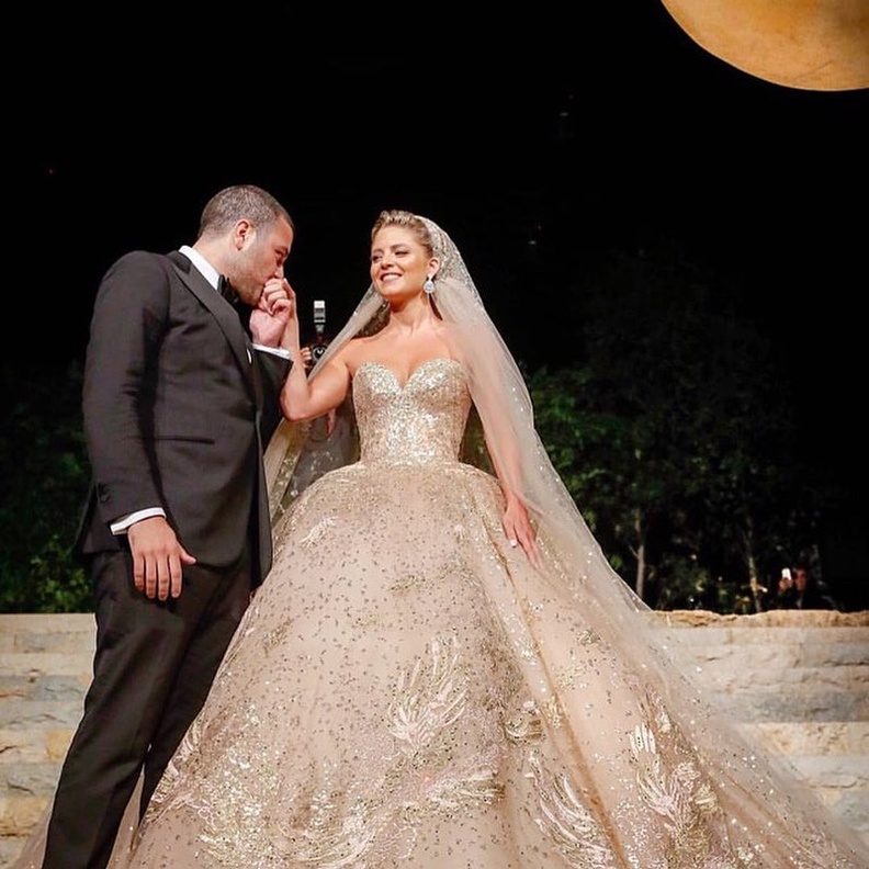 فستان زفاف زوجة ابن ايلي صعب الثاني