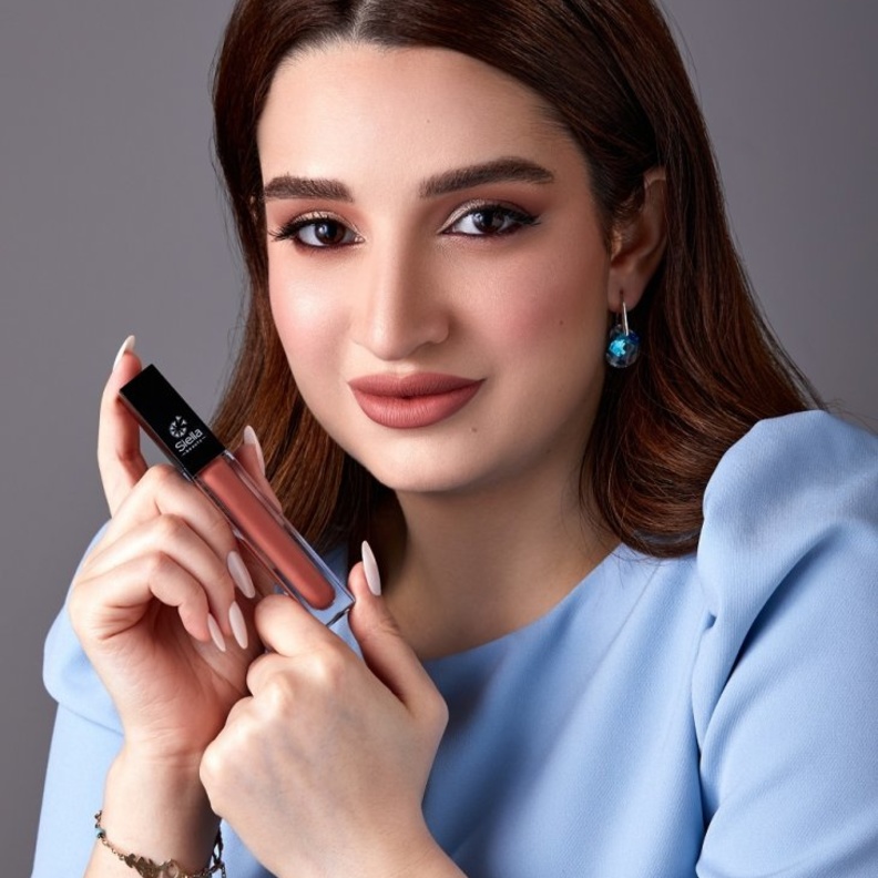 مؤسسة Siella Beauty سالي زين لـ هي: أنصح كل فتاة أن تكون على طبيعتها وأن تثق بجمالها الطبيعي