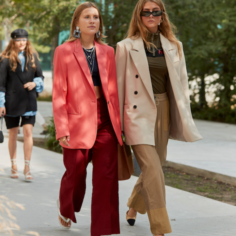 نسقي اطلالات ملفتة وشبابية في البليزر الاوفر سايز