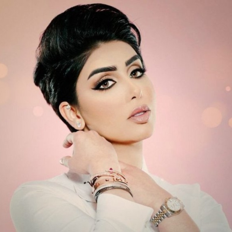 مكياج ترابي ليوم الحب بأسلوب هنادي الكندري