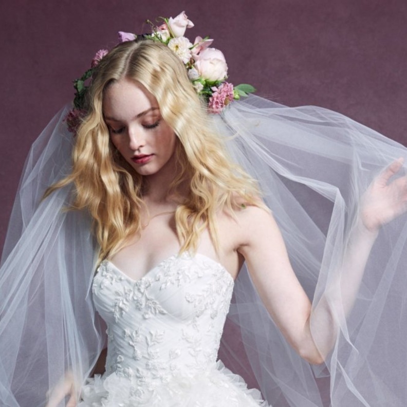 الطرحة المتوسطة مثالية لكل عروس