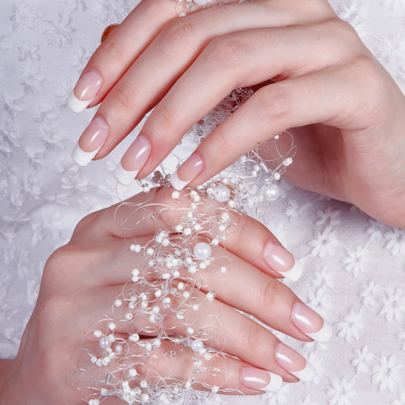 اجمل الوان اظافر العروس 2021