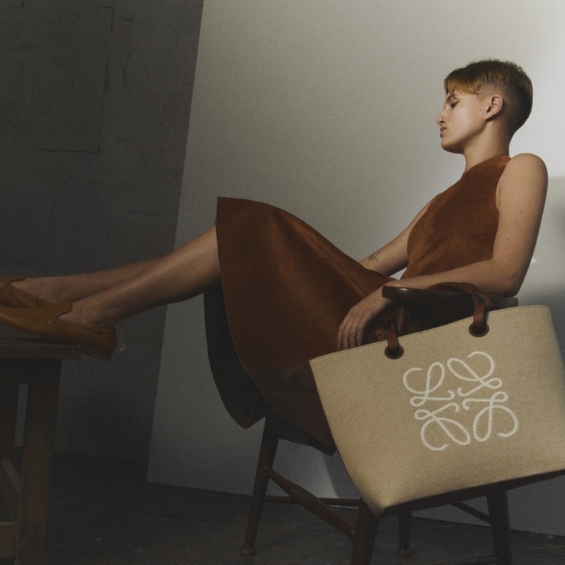 لويفي تطلق مجموعة جديدة من الحقائب بعنوان أناجرام جاكارد