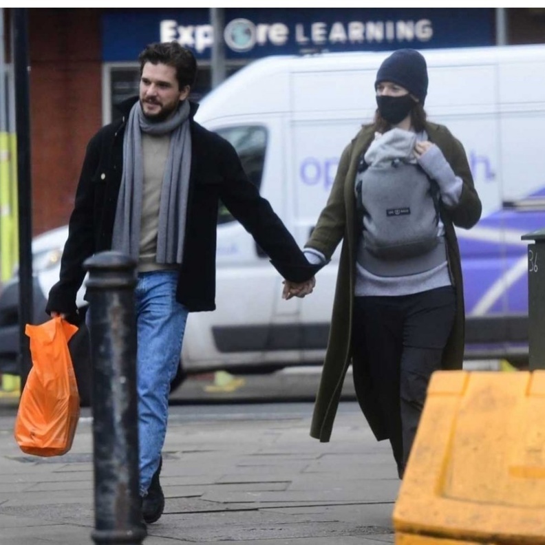 كيت هارينجتون و روز ليزلي