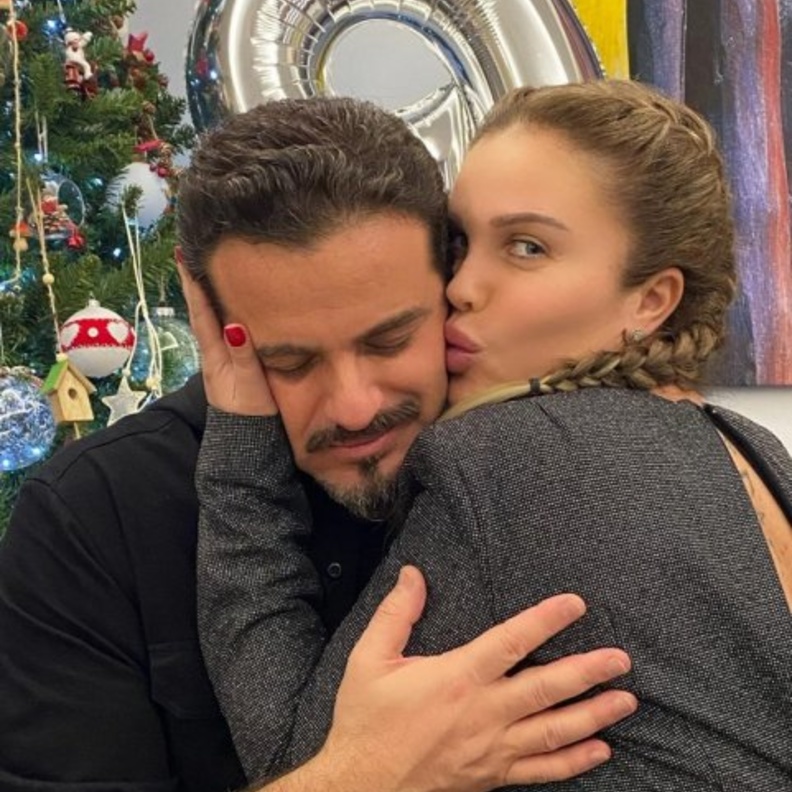 يوسف الخال و نيكول سابا