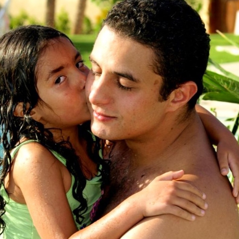 احمد الفيشاوي وابنته