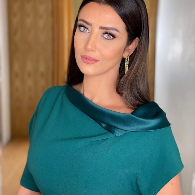 مكياج عيون ساحر بأسلوب رضوى الشربيني