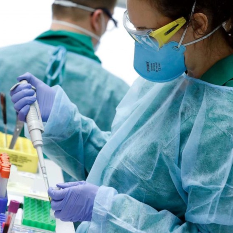 تطوير اختبار لكوفيد-19 يكشف اصول السلالات المختلفة للفيروس