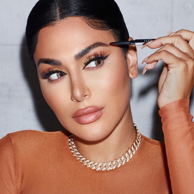 هدى بيوتي تطرح منتجها الثوري الجديد لرسم الحواجب