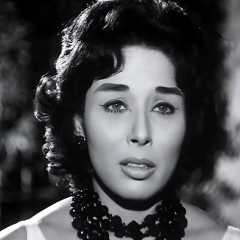 لبنى عبد العزيز