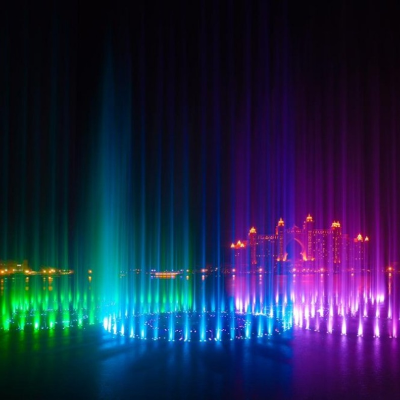 نافورة النخلة وجهة سياحية ساحرة في دبي