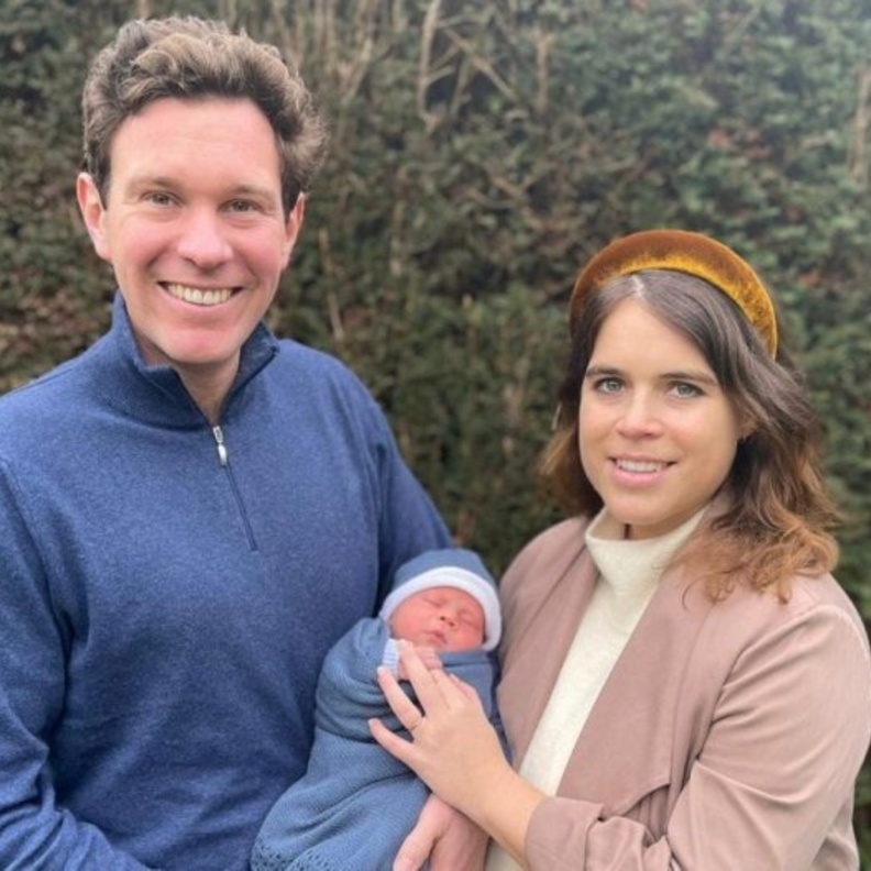 كيف اختلفت صورة طفل الأميرة يوجين بعد ولادته عن الصور الملكية التقليدية؟ 