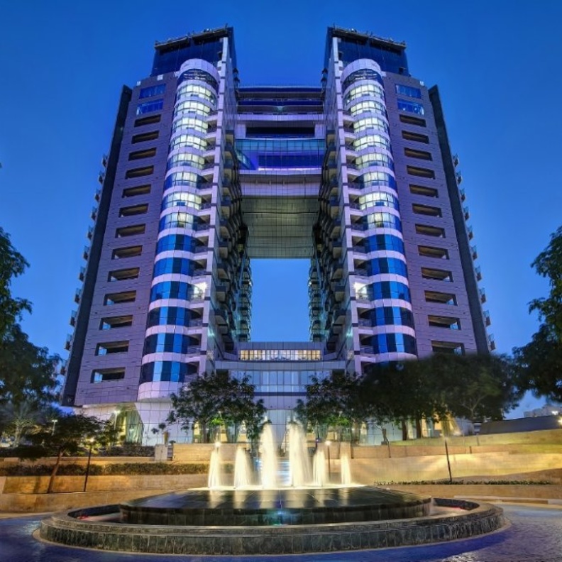 فندق Dukes النخلة يكشف عن تجربة طعام ملكية جديدة