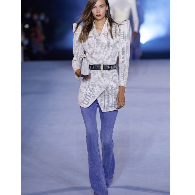  بنطلون جينز من عرض Balmain