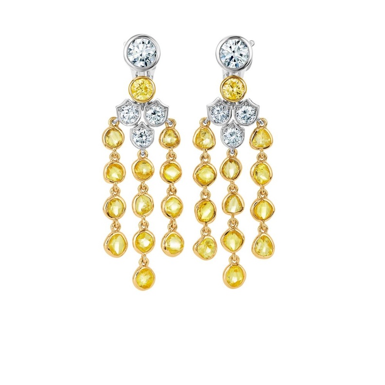 أقراط من دي بيرز De Beers