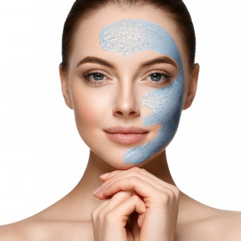 يشتهر ماسك التوت بمكوناته الخاصة المضادة للشيخوخ