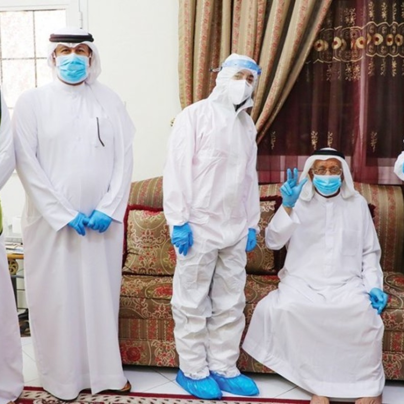  حملة تطعيم كبار المواطنين تصل رأس الخيمة