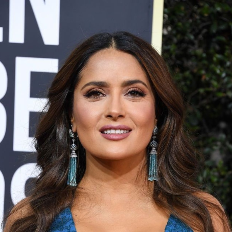 أقراط سلمى حايك من شوبارد 2020