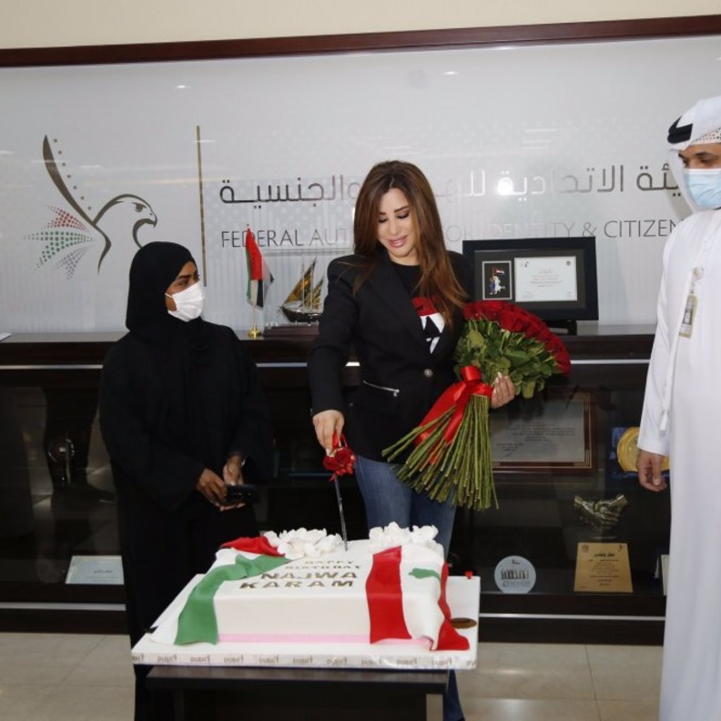 احدثهم نجوى كرم ...نجوم عرب حصلوا على "الإقامة الذهبية" في الإمارات