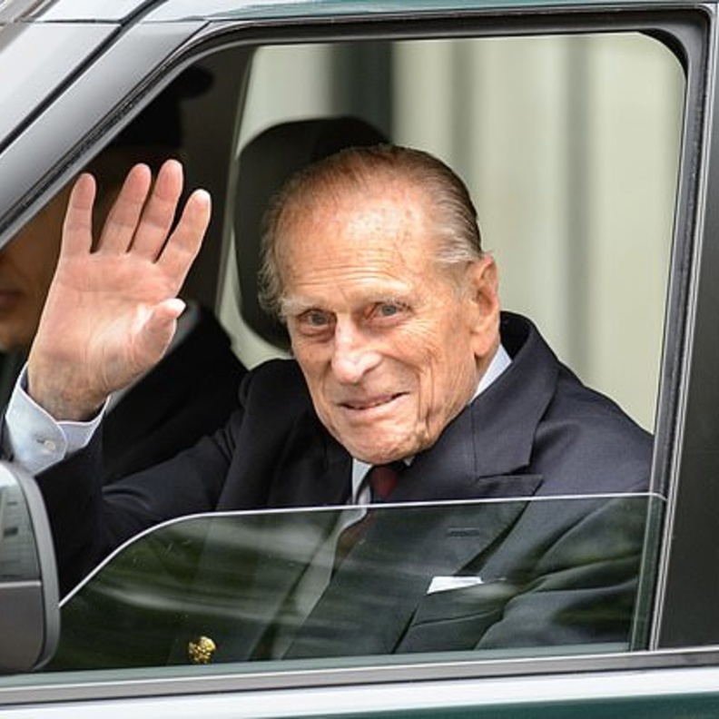 الكشف عن السبب الحقيقي لزيارة الأمير تشارلز لوالده في المستشفى