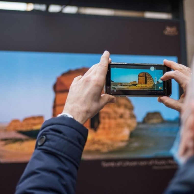  انطلاق معرض التصوير الفوتوغرافي العلا رحلة عبر الزمن في ميلانو الإيطالية