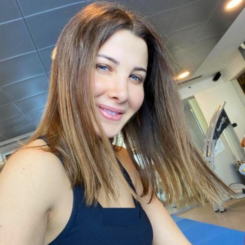 في يوم المرأة العالمي نجمات بدون مكياج 2021