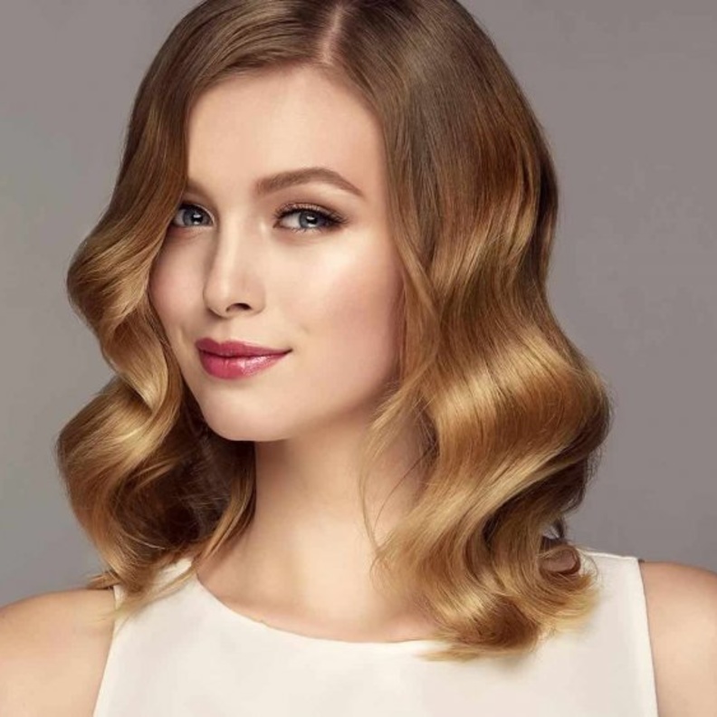 اجمل تسريحات الشعر المنسدل في يوم المرأة العالمي