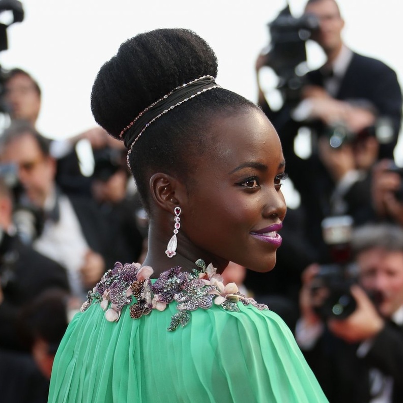 أقراط لوبيتا نيونغو من علامة شوبارد