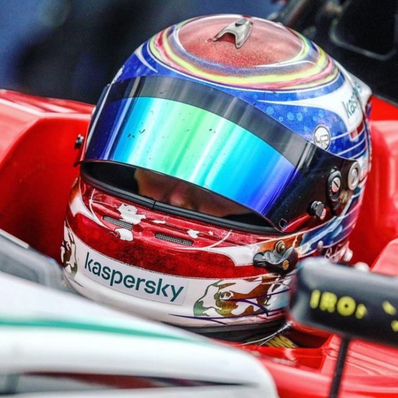 الملاكمة السعودية الواعدة رشا الخميس